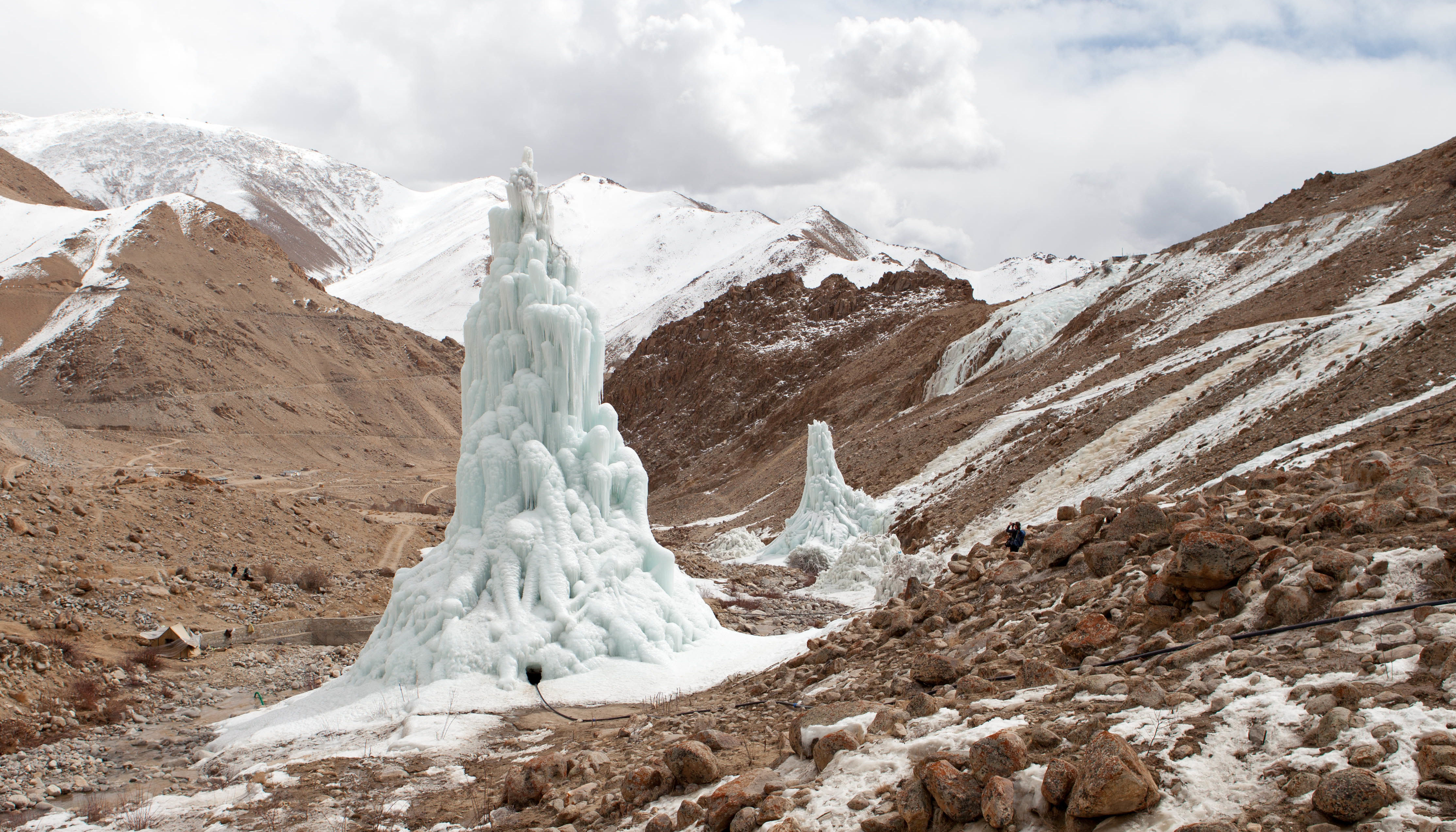 Titelbild Ice Stupa in Ladakh